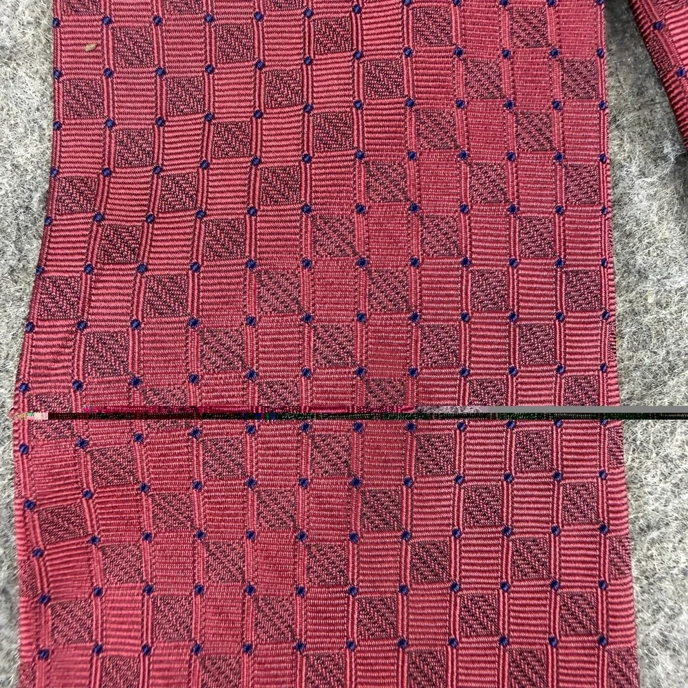 Brooks Brothers Red  Blue Square Tie Made In USA 100% Silk Geometric Classic